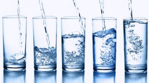 bere l'acqua consigli e benefici