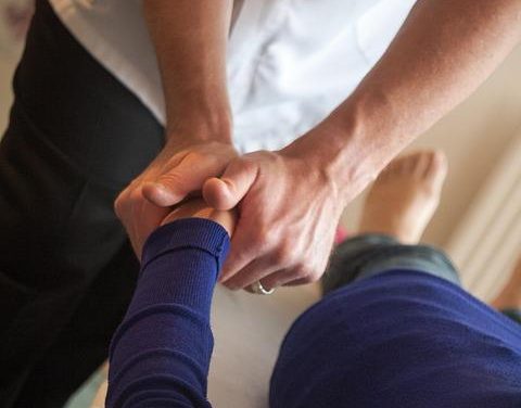 La chiropratica: storia, tecniche e benefici reali